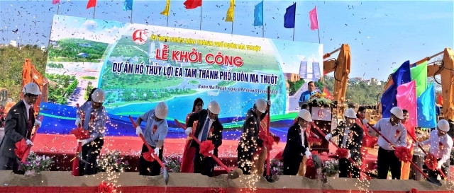 Lãnh đạo tỉnh Đắk Lắk và thành phố Buôn Ma Thuột động thổ khởi công Hồ thủy lợi Ea Tam.