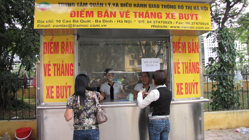 Hà Nội bán trực tuyến tem vé tháng xe buýt