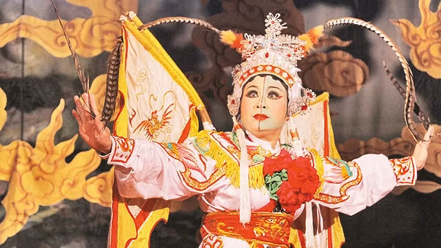 NSND Hồng Khiêm vai Đào Tam Xuân. Ảnh tư liệu