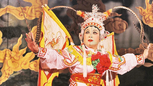 NSND Hồng Khiêm vai Đào Tam Xuân. Ảnh tư liệu