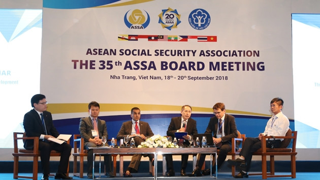 Các diễn giả tham gia Phiên thảo luận.