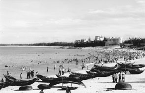 Bãi biển Cửa Tùng.