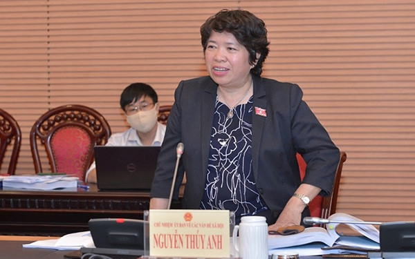 Ủy viên Trung ương Đảng, Chủ nhiệm Ủy ban Về các vấn đề xã hội Nguyễn Thúy Anh chủ trì cuộc họp chiều 16-4. (Ảnh: Thanh Chi - báo Đại biểu nhân dân)