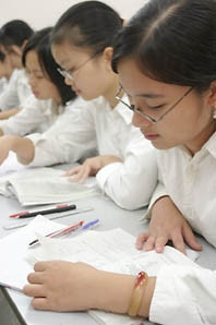 Học sinh lớp 10 trường phổ thông
Marie Curie (Hà Nội).