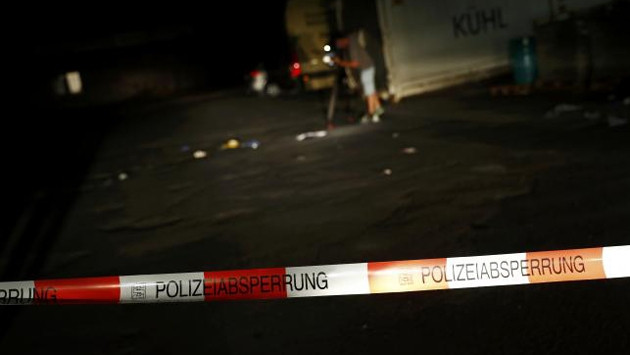 Hiện trường vụ tấn công bằng rìu làm bốn người bị thương tại Ochsenfurt, gần thành phố Wuerzburg, Đức, tối ngày 18-7-2016. (Ảnh: Reuters).