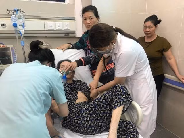 Bác sĩ hướng dẫn cách phòng chống sốc nhiệt vì nắng nóng