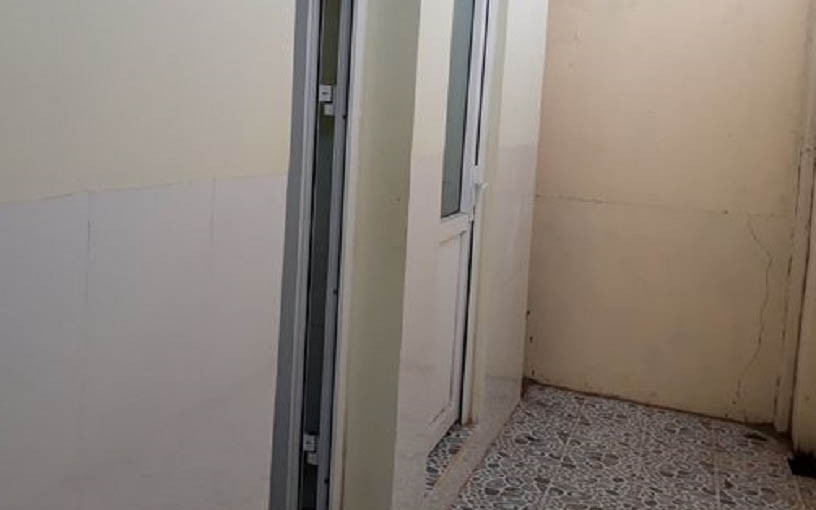 Nhà vệ sinh của Trường THCS Hùng Vương, nơi xảy ra sự việc.