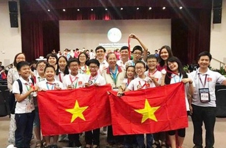 Đoàn học sinh Việt Nam tham dự IMSO 2017 (Ảnh: IMSO Vietnam)