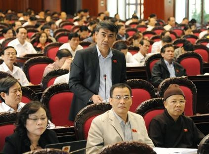 Ðại biểu QH tỉnh Thanh Hóa phát biểu ý kiến tại hội trường. Ảnh: TRẦN HẢI