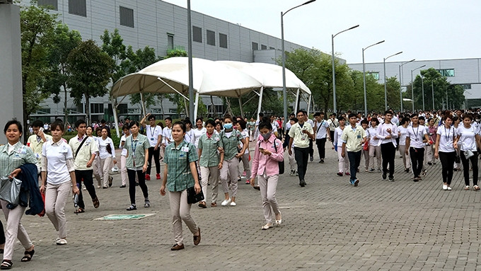 Giờ tan ca của công nhân Nhà máy Samsung Thái Nguyên, KCN Yên Bình, huyện Phổ Yên (Thái Nguyên).