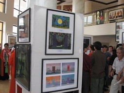 Một góc trưng bày các tác phẩm
mỹ thuật sân khấu.
