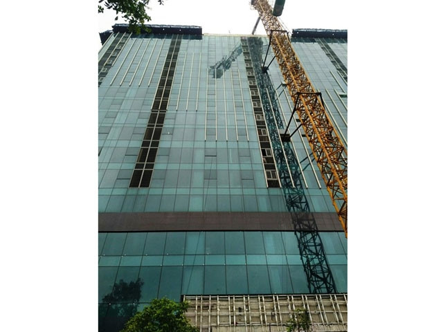 Công trình 8B Lê Trực im lìm sau khi phá dỡ giai đoạn 1.