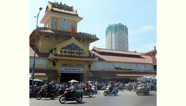 Chợ Bình Tây (quận 6) vẫn đang chờ hướng dẫn phương án thu giá.