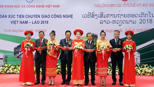 Khai mạc Diễn đàn.