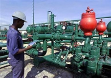 Tại một cơ sở lọc dầu ở La Habana.