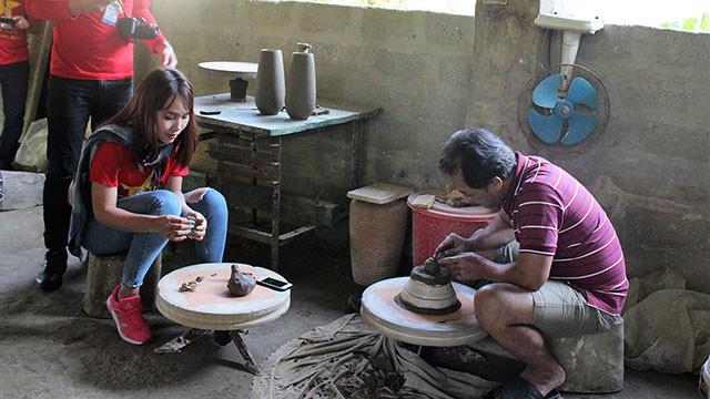 Về Phước Tích làm gốm