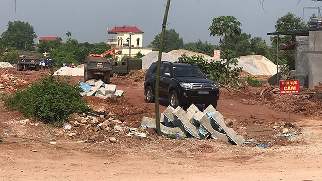Dự án xây dựng hạ tầng cơ sở và khu dân cư đường Lê Duẩn kéo dài, huyện Lục Ngạn, Bắc Giang đang gây tranh cãi.