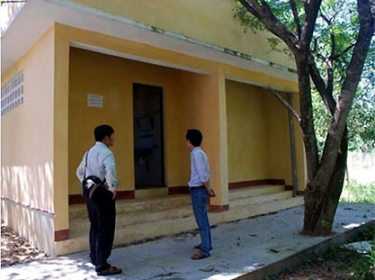 Nhà vệ sinh trường THCS Tịnh Minh (huyện Sơn Tịnh) sai phạm trong quyết toán công trình.