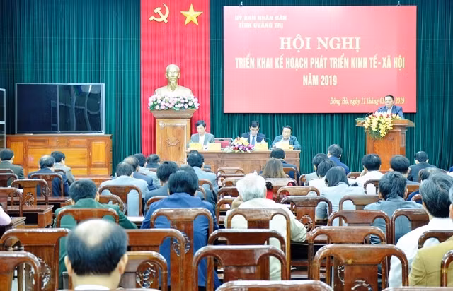 Ủy viên T.Ư Đảng, Bí thư Tỉnh ủy Quảng Trị Nguyễn Văn Hùng phát biểu chỉ đạo hội nghị.