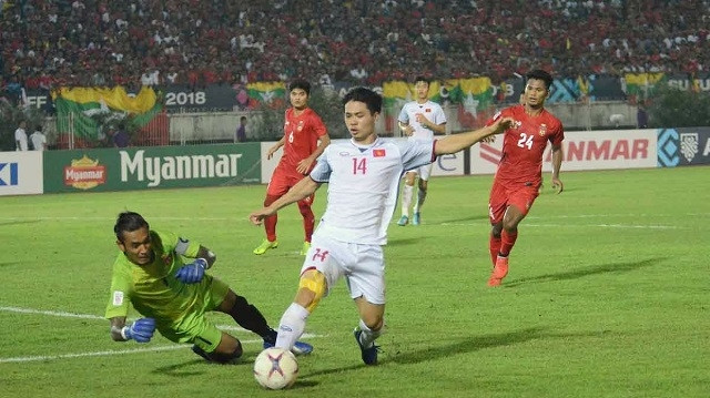 Các chân sút của tuyển Việt Nam đã bỏ lỡ khá nhiều cơ hội ăn bàn mười mươi ở trận đấu với Myanmar tối qua. (Ảnh: AFF Suzuki Cup 2018)