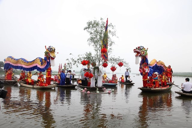 Lễ rước nước kỷ niệm Ngày Đinh Bộ Lĩnh lên ngôi Hoàng đế (6-3 âm lịch) hằng năm.