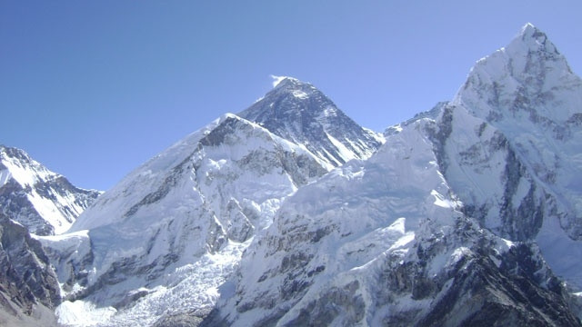 Lở tuyết trên đỉnh Everest làm 9 hướng dẫn viên Nepal thiệt mạng