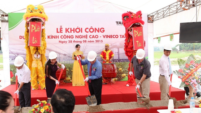 Lễ khởi công dự án nhà kính VinEco Tam Đảo có tổng trị giá gần 1.000 tỷ đồng, sử dụng công nghệ Israel. 