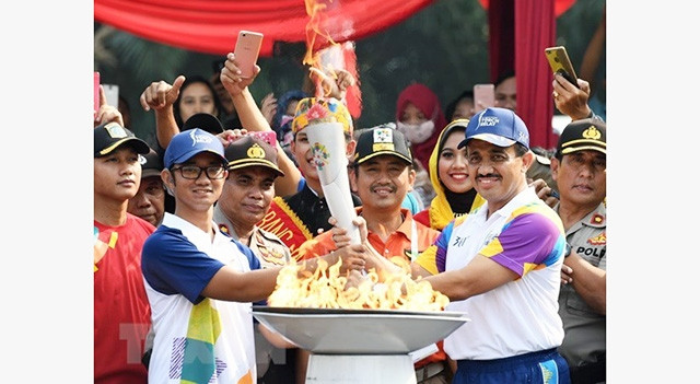 Đón đoàn rước đuốc ASIAD 2018 tại thủ đô Gia-các-ta của In-đô-nê-xi-a.
