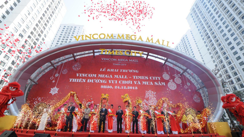 Lễ cắt băng khai trương Trung tâm thương mại Vincom Mega Mall Times City