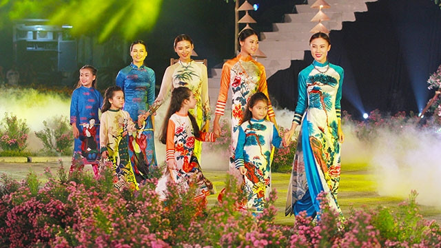 “Ảnh đẹp Áo dài Online”