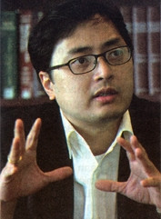 Luật sư, tiến sĩ
Lê Công Định.