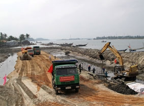 Quảng Ngãi xây dựng cầu cảng cá sông Trà Bồng