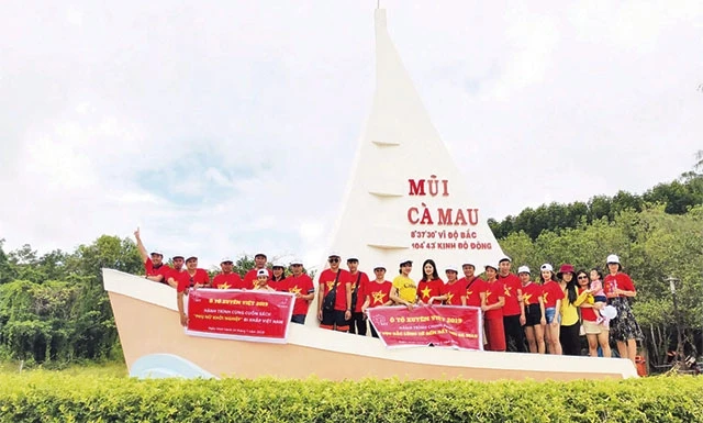 Về nơi đất biết nở, rừng biết đi...