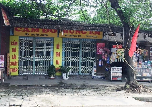 Một số hiệu cầm đồ ở TP Bắc Cạn có dịch vụ “hỗ trợ tài chính”, thực chất là hoạt động cho vay nặng lãi.