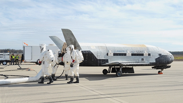 Tàu vũ trụ X-37B. Ảnh: COLLECTSPACE