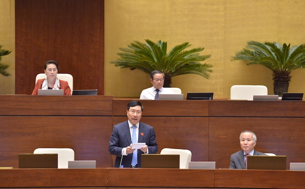 Phó Thủ tướng Chính phủ Phạm Bình Minh trả lời một số vấn đề đại biểu quan tâm về CPTPP sáng 5-11