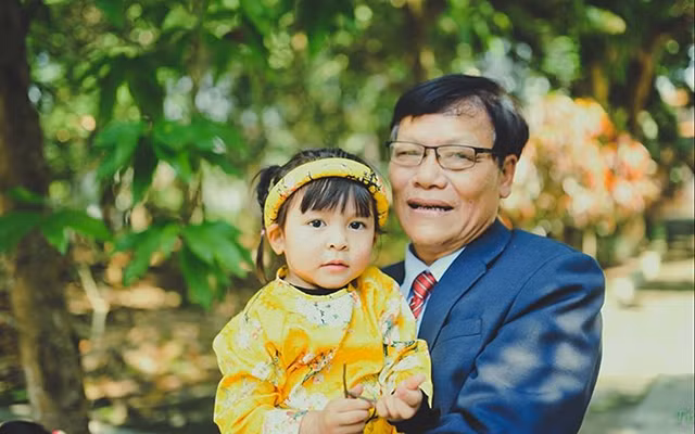 Thầy giáo Trần Văn Do.