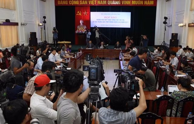 Họp báo kết thúc công tác coi thi Kỳ thi THPT quốc gia 2017 (Ảnh: QUÝ TRUNG)