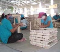 Đồ gỗ là 1 trong 10 mặt hàng
có kim ngạch xuất khẩu lớn của
Việt Nam sang Nhật Bản trong
năm 2005.