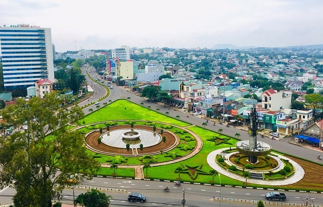 TP PleiKu, trung tâm kinh tế - chính trị - văn hóa của Gia Lai và Bắc Tây Nguyên.