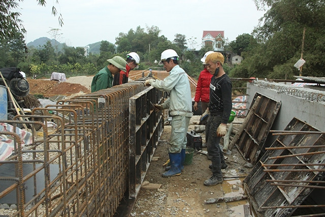 Công trường thi công cầu Gà Luộc, xã Phúc Ninh, huyện Yên Sơn (Tuyên Quang).