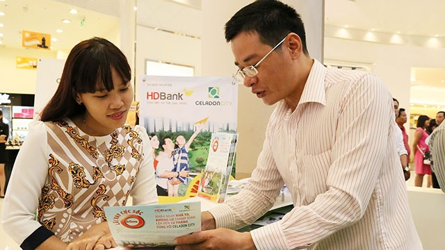 Gần đây việc một số ngân hàng thông báo mua CP quỹ với khối lượng lớn kỳ vọng sẽ thúc đẩy giá cổ phiếu phục hồi.