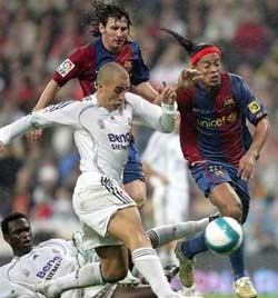 Tháng ba "khói lửa"