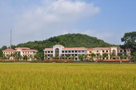 Trụ sở Huyện ủy, UBND huyện Tân Yên.