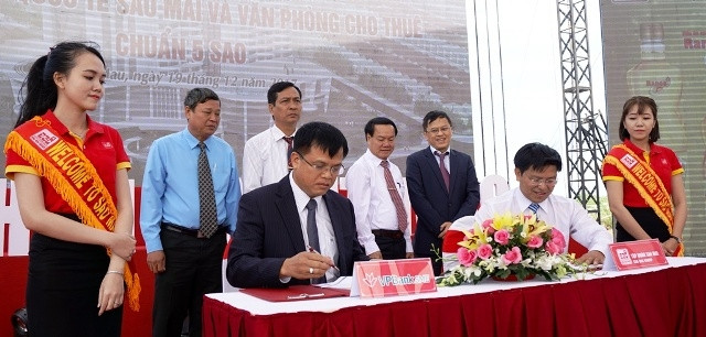 Tập đoàn Sao Mai ký kết hợp tác toàn diện về tài chính với Ngân hàng VPBank.