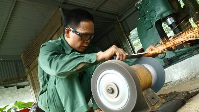 Nghề rèn dao của người Nùng ở Phúc Sen