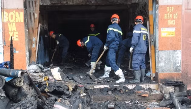 Công tác khám nghiện hiện trường vụ hỏa hoạn vẫn được triển khai. 