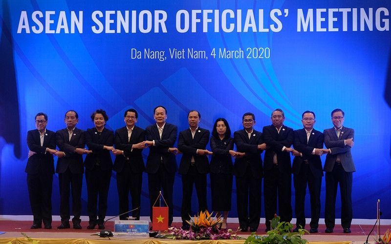 Các đại biểu cùng chụp ảnh tại hội nghị.