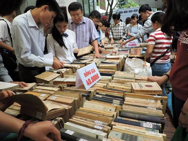 Tìm mua sách cũ là nhu cầu và niềm đam mê sưu tập của nhiều người.