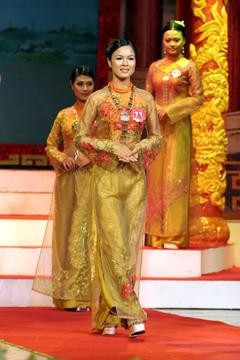  Trình diễn áo dài trong Ngày Di sản văn hóa Việt Nam.